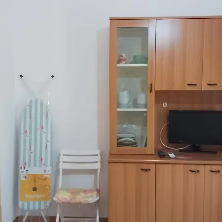 Gina *
